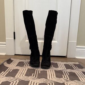Chic Suède Black Knee High Wedge Women's Boots